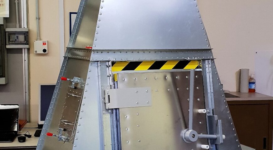 GTEMCELL VERTICAL GTEM550 with ferrite (door 40x60cm)RESIZE GTEMCELL VERTICAL GTEM550 with ferrite (door 40x60cm)RESIZE